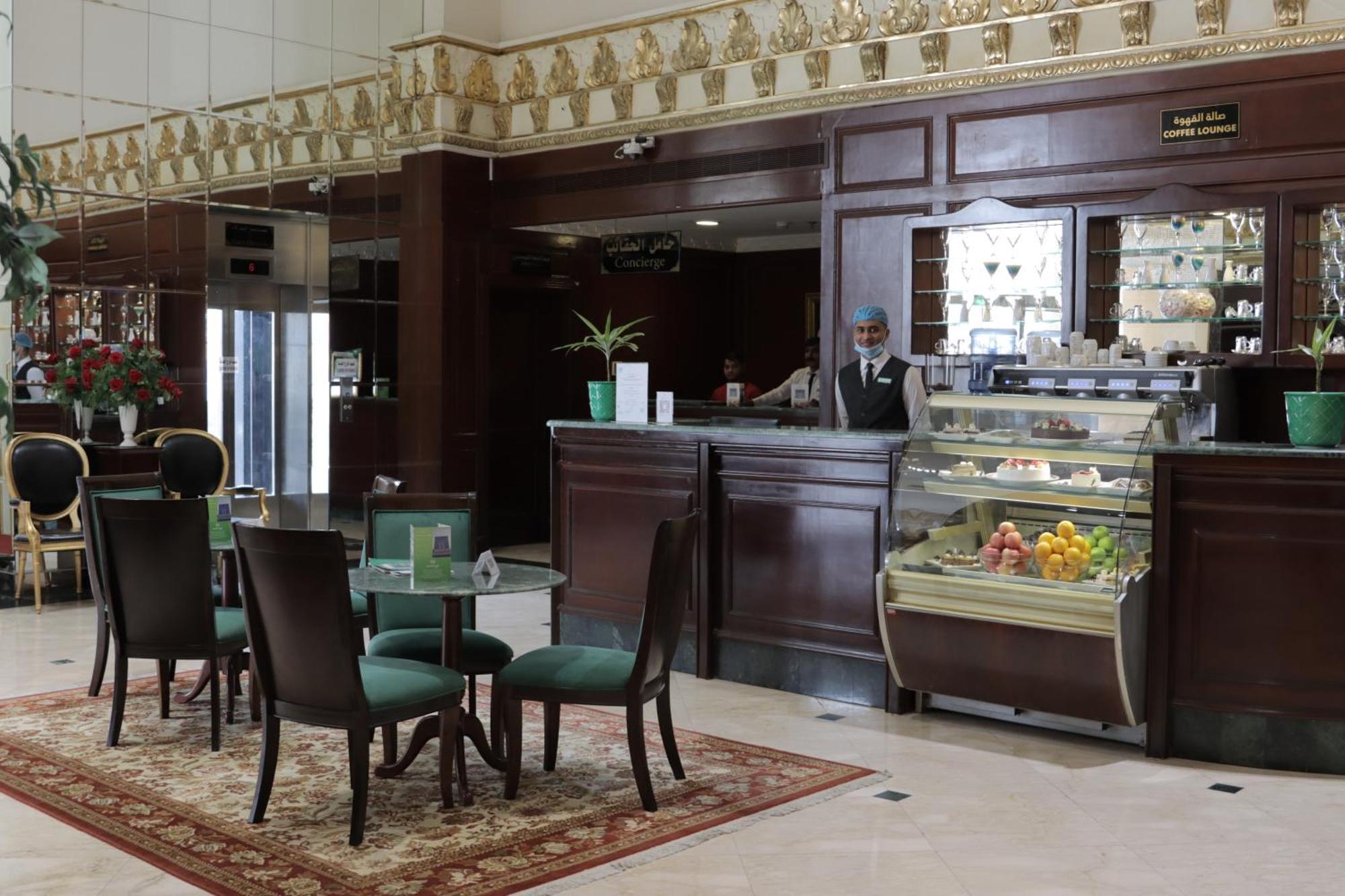 Habitat All Suites, Al-Khubar Exteriér fotografie The lobby of the hotel
