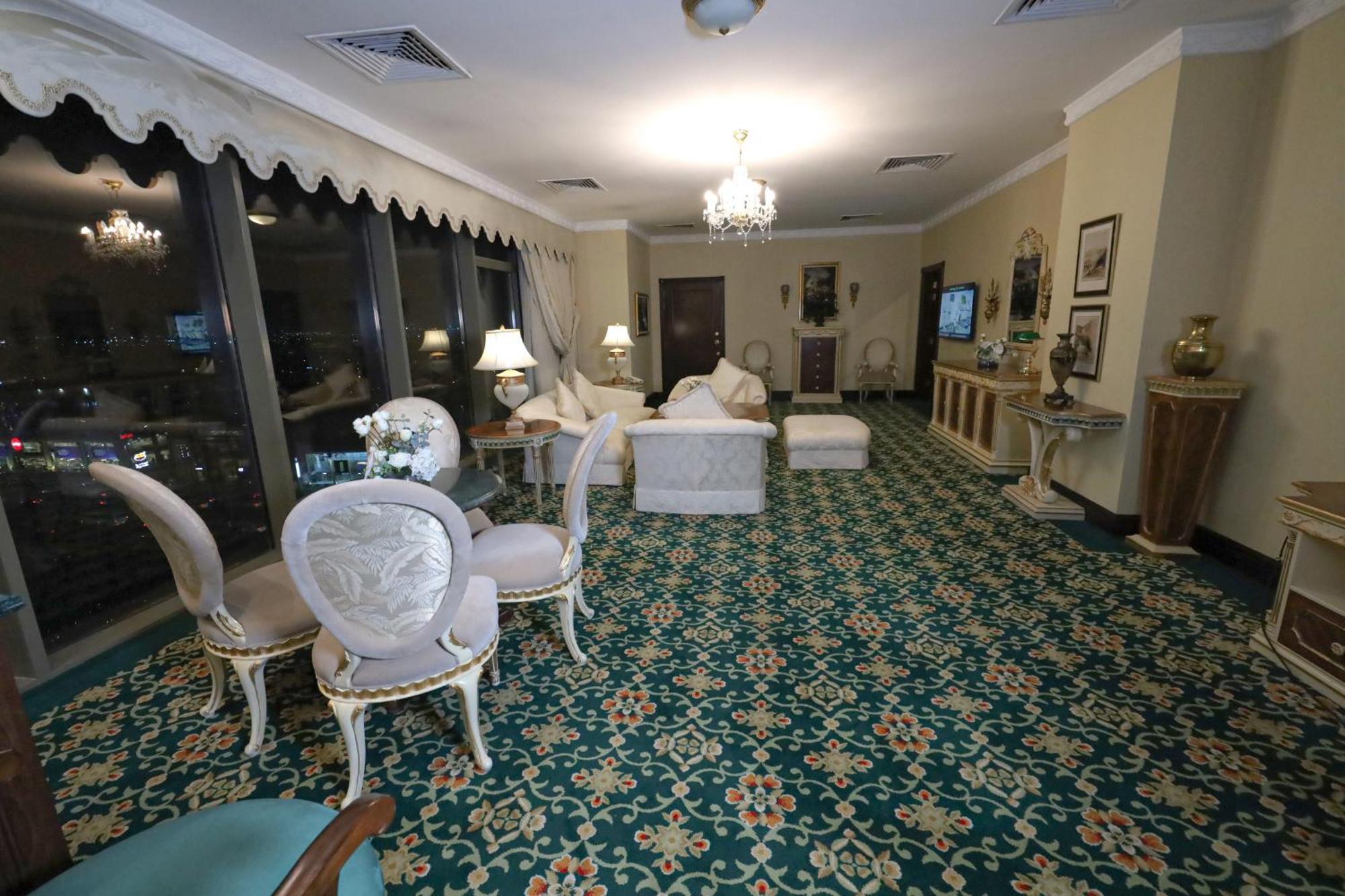 Habitat All Suites, Al-Khubar Exteriér fotografie A suite at the hotel